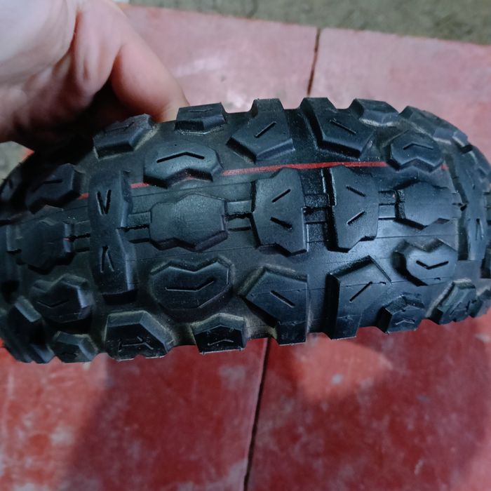 нові шини на електро самокат