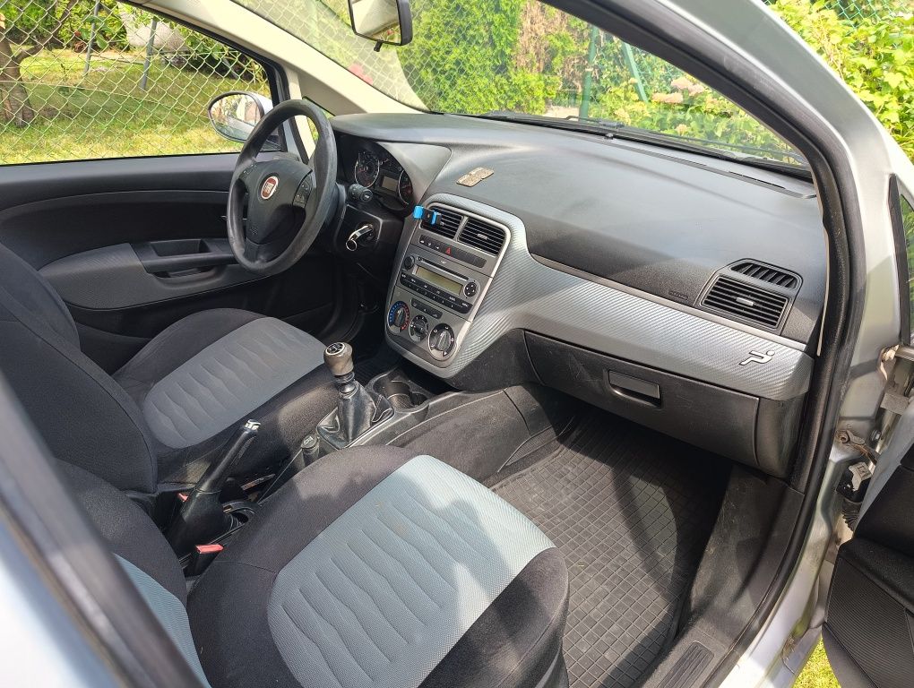 Fiat Grande Punto 1.4i 8V 2009r zadbany serwisowany faktury