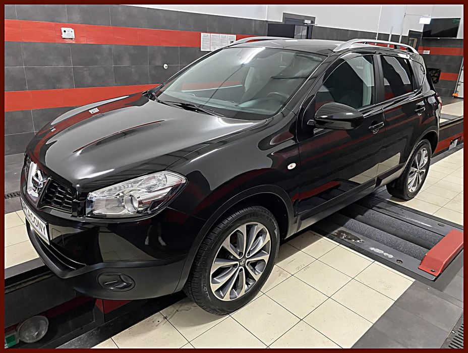 Nissan Qashqai 2.0 Benzyna LIFT Kamera Cofania Dach Panoramiczny Nawigacja