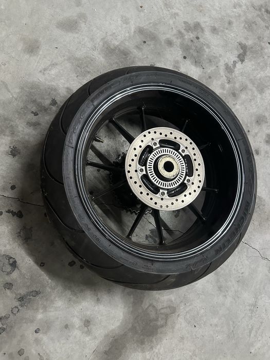 Jante traseira bmw s1000 rr oferta pneu pilot 2ct