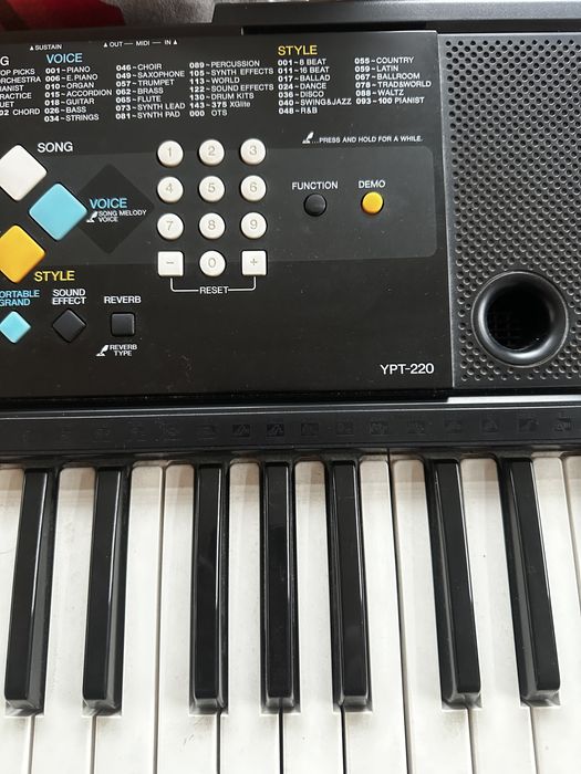keyboard yamaha ypt 220