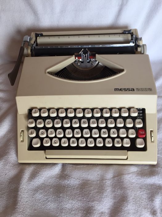 Máquina de escrever portátil