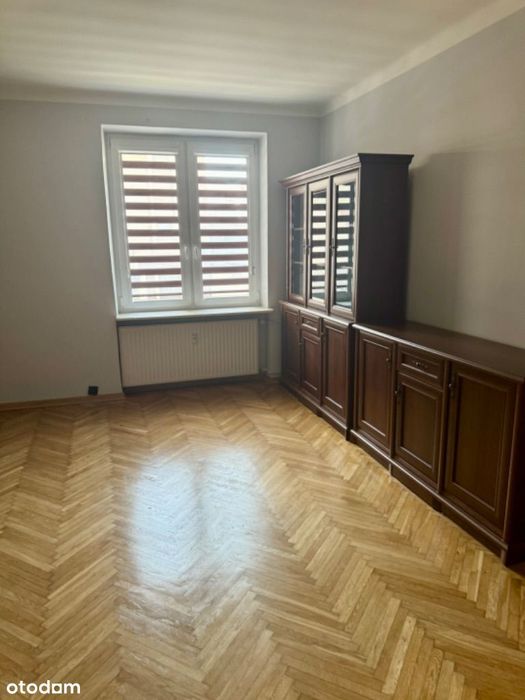 Kawalerka w centrum | ul. Krótka | Oddzielna kuchnia | Czynsz w cenie