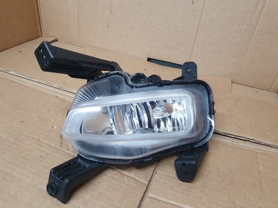 Kia Ceed III halogen prawy europa