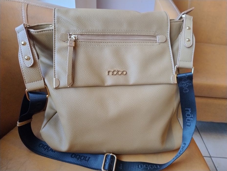 Torebka. listonoszka Nobo