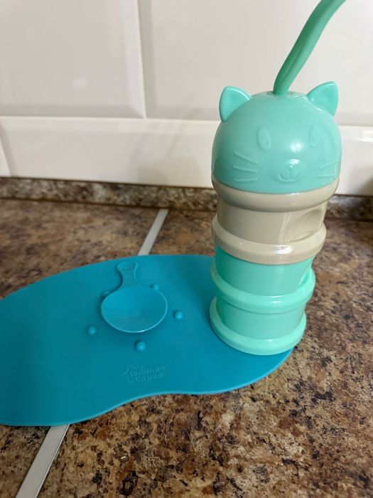 Ємність для суміші та присоска для дит посуду