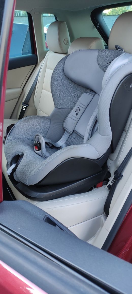 Автокрісло Britax-Romer TriFix2 i-Size