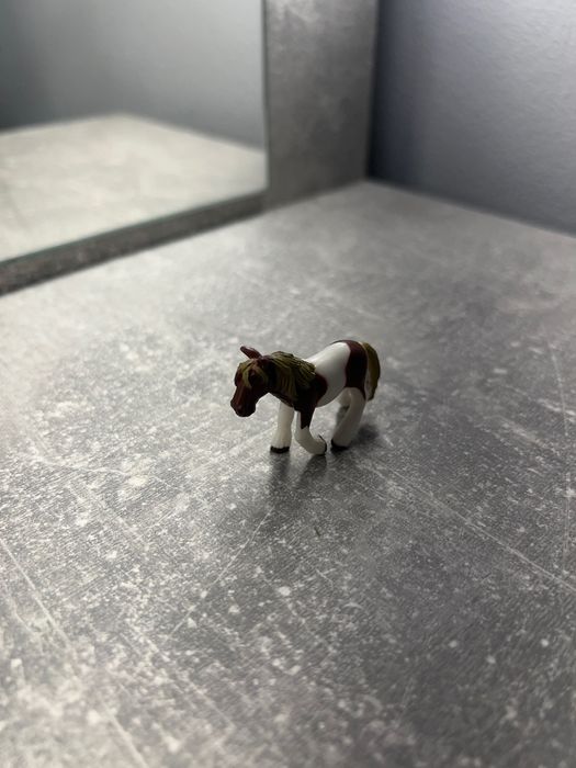 Figura / figurka koń / konik / kucyk