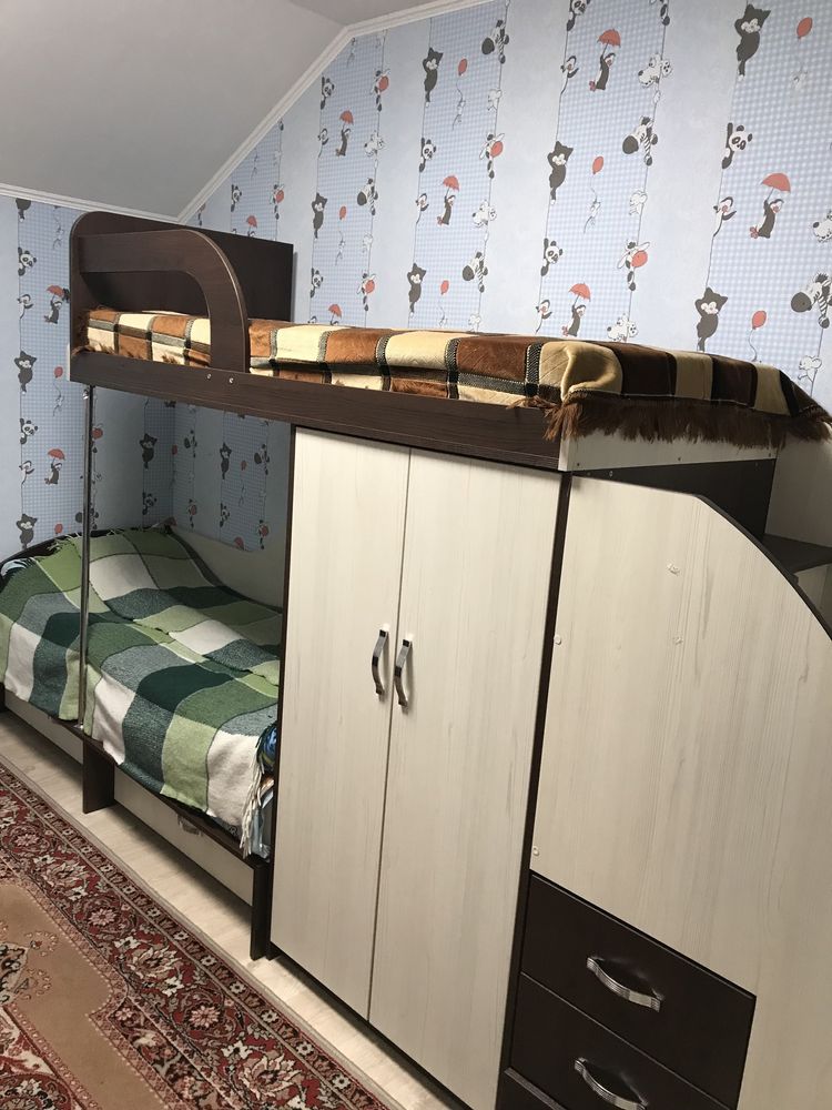 Двухэтажная кровать для деток