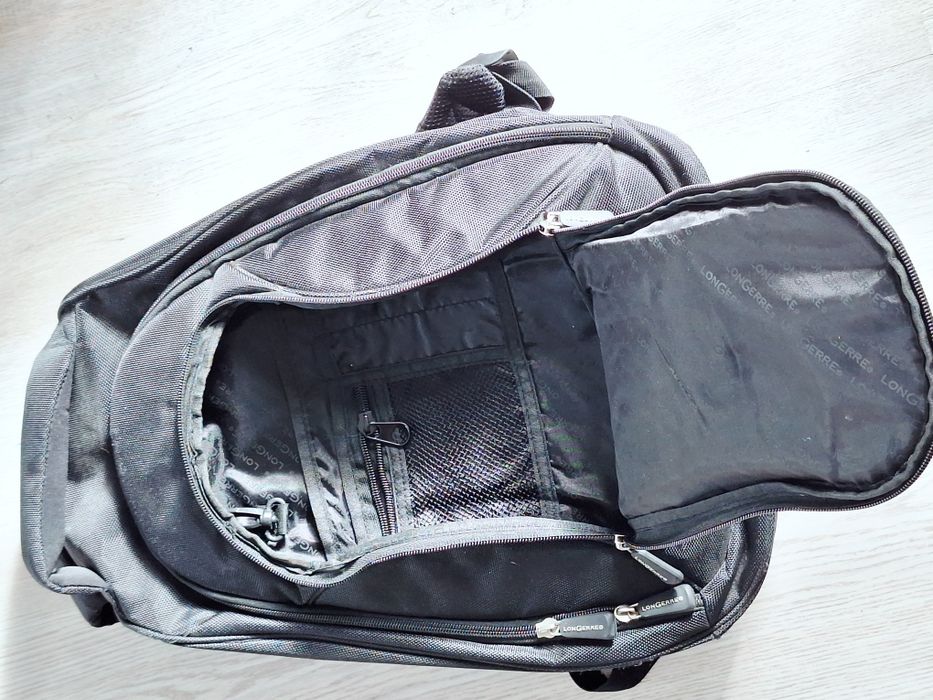 Czarny plecak LONGERRE miejski sportowy