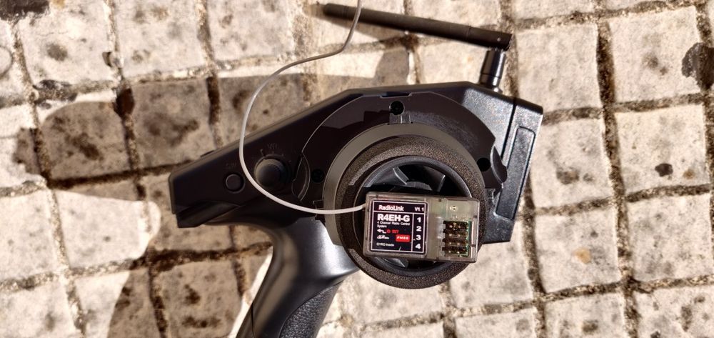 Comando RC (RadioControl) com memórias RadioLink RC4G +Receptor R4EHG