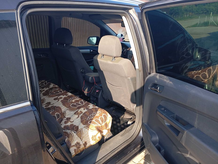 Опель зефіра 2010