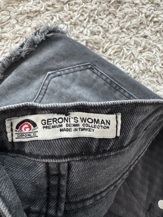 Джинсові шорти з бусінками, розмір XS (34)