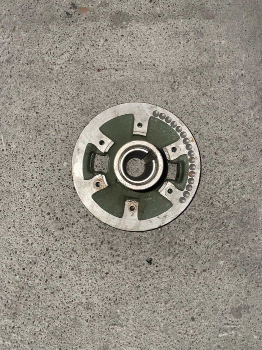 Tuleja z kołem pasowym Bizon Rekord