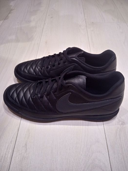 Футзалки, бампы Nike Majestry IC размер 42,5