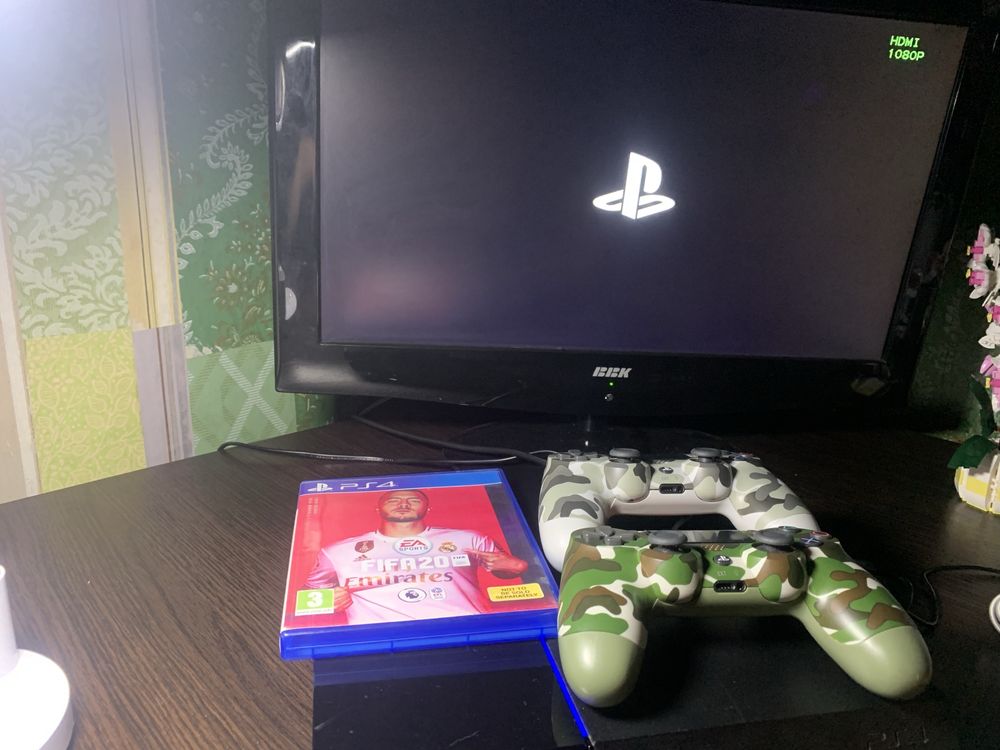 Продаю PlayStation 4Fat 1TB