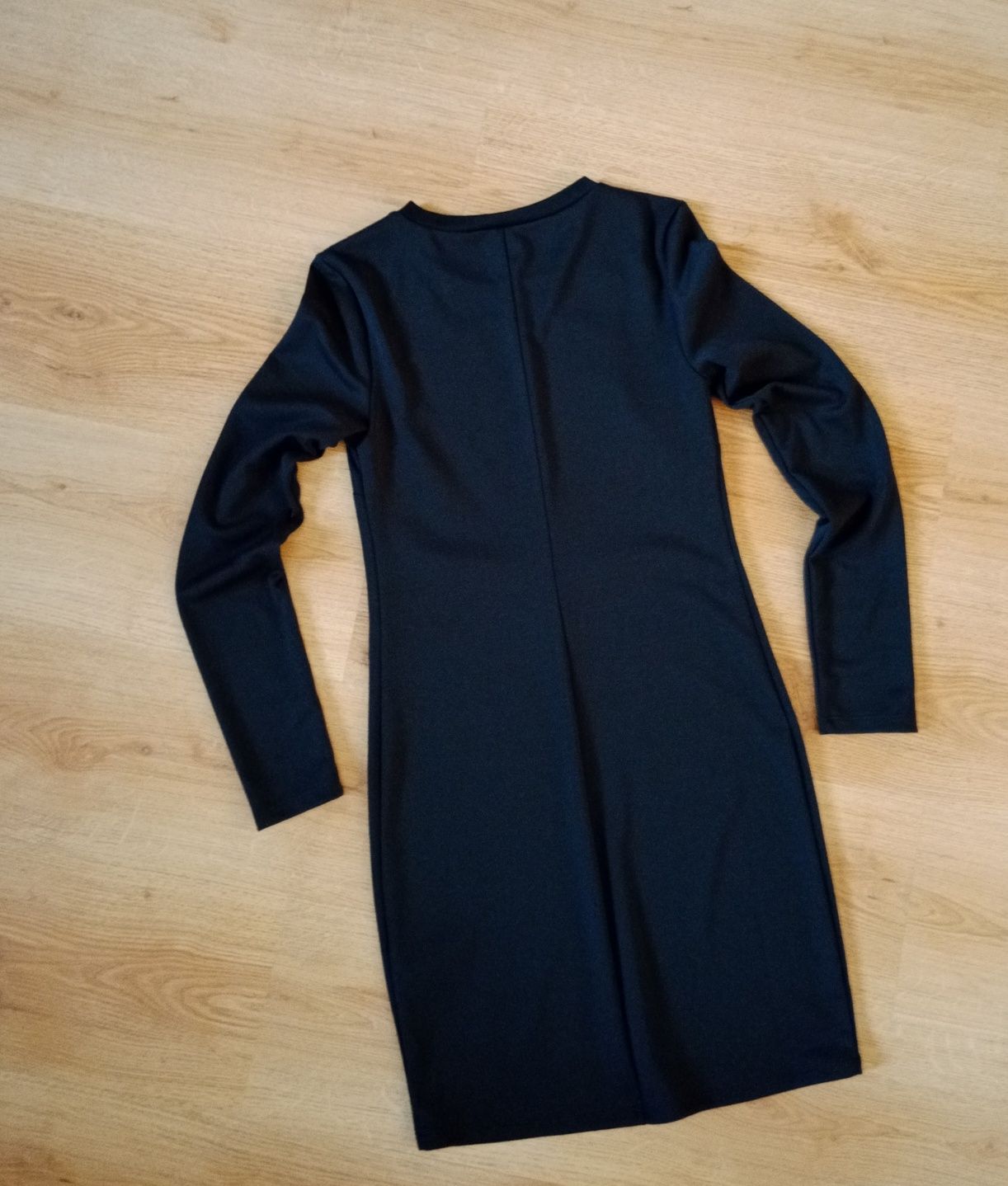 Nowa czarna sukienka Sinsay rozmiar XS