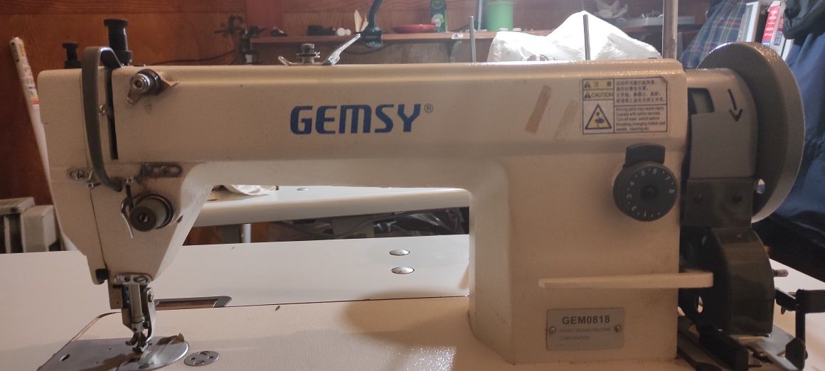 Швейная машинка GEM 0818