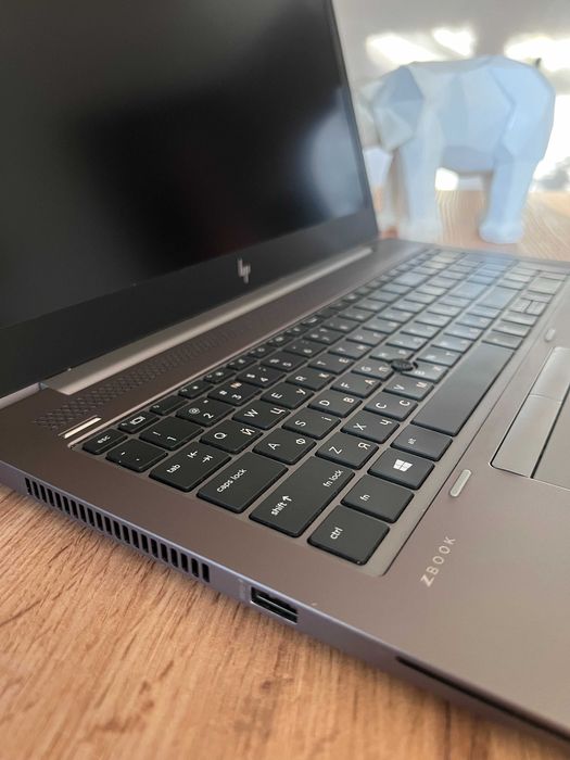 HP ZBook 15U G5 i7-8650U Radeon PRO WX 3100 16/512 GB
