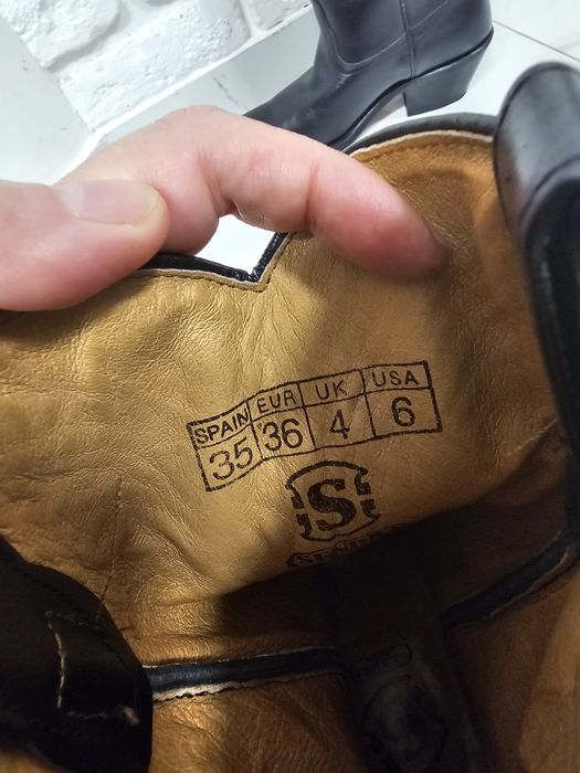 Шкіряні трендові чоботи -казаки 36 р Sendra