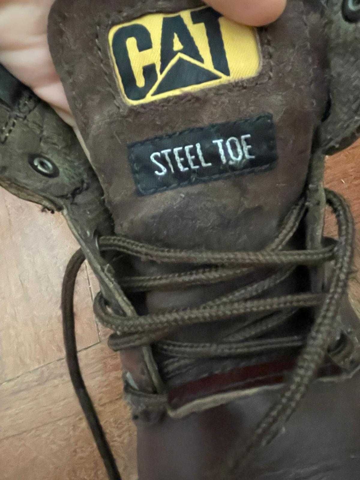 Botas Caterpillar com biqueira de aço 42