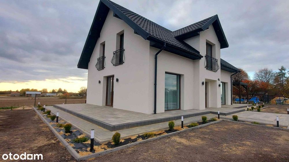 Dom gotowy do zamieszkania z dużą działką.