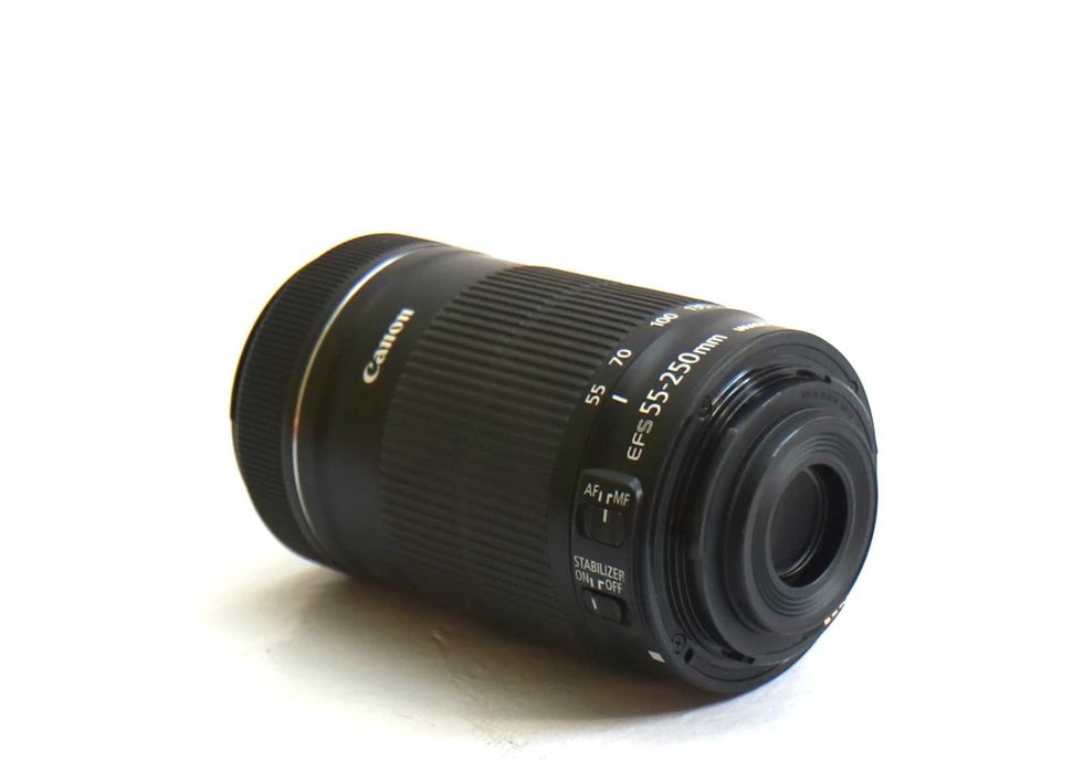 Lente Canon EF-S 55-250mm STM (SEM FOCO)