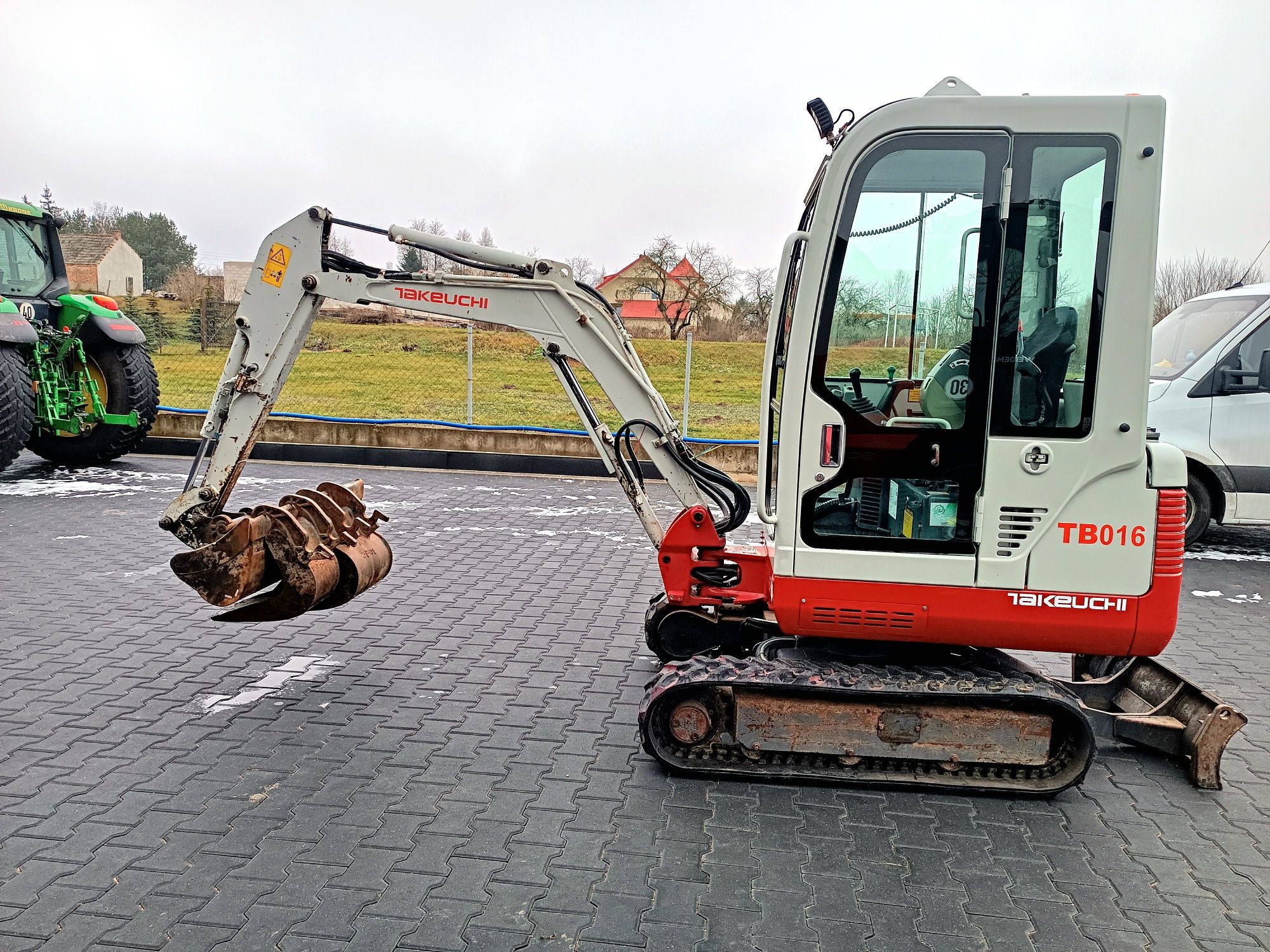 Wynajem minikoparki Takeuchi TB016 Łomża Zambrów minikoparka