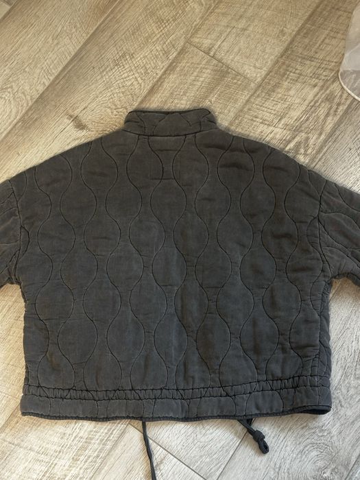 Продам куртку весна в хорошем состоянии новая размер М