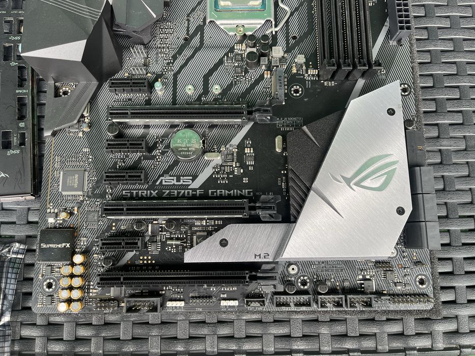 Zestaw Komputerowy Asus Rog Strix z370-F intel i7 8700k