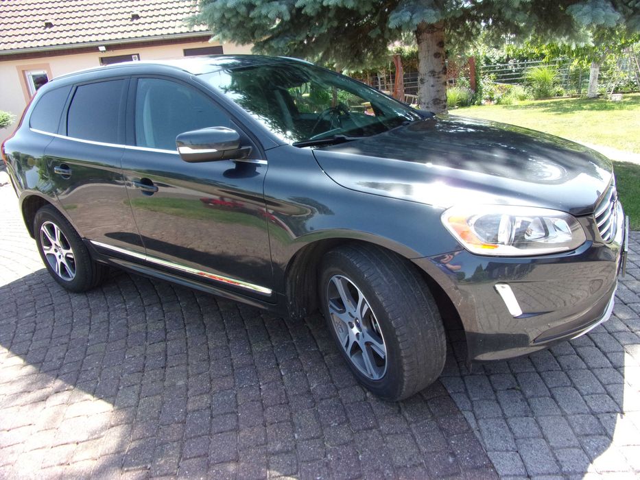 Volvo XC 60 T6 AWD Momentum Panorama 304 KM