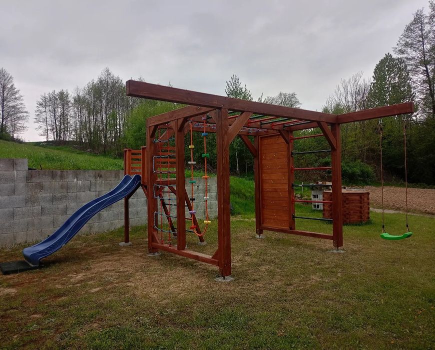 Domki dla dzieci, Place zabaw