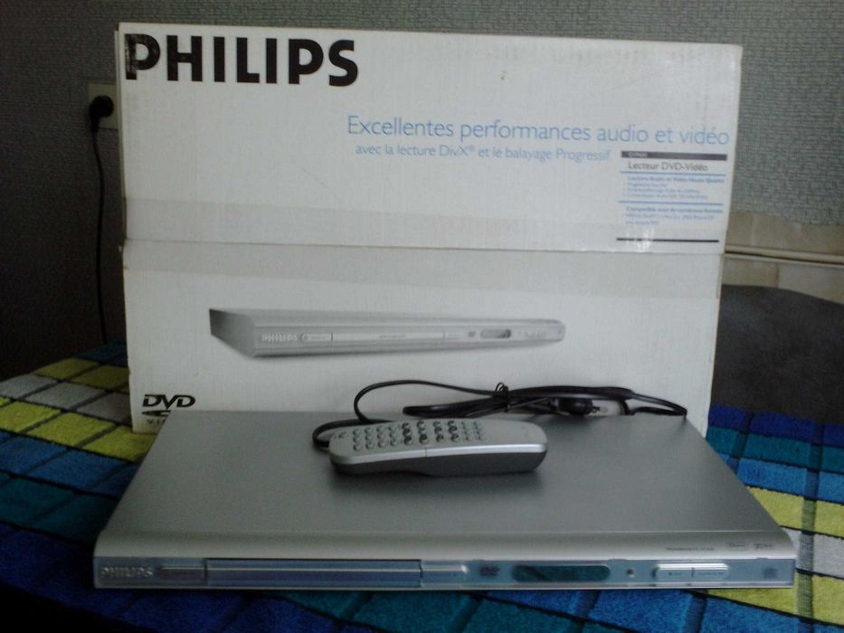ДВД приставка "PHILIPS"