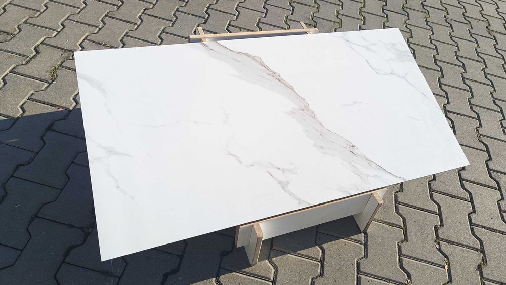 Gres szkliwiony poler biały z szaro brązową żyłą Ex198 format 60×120