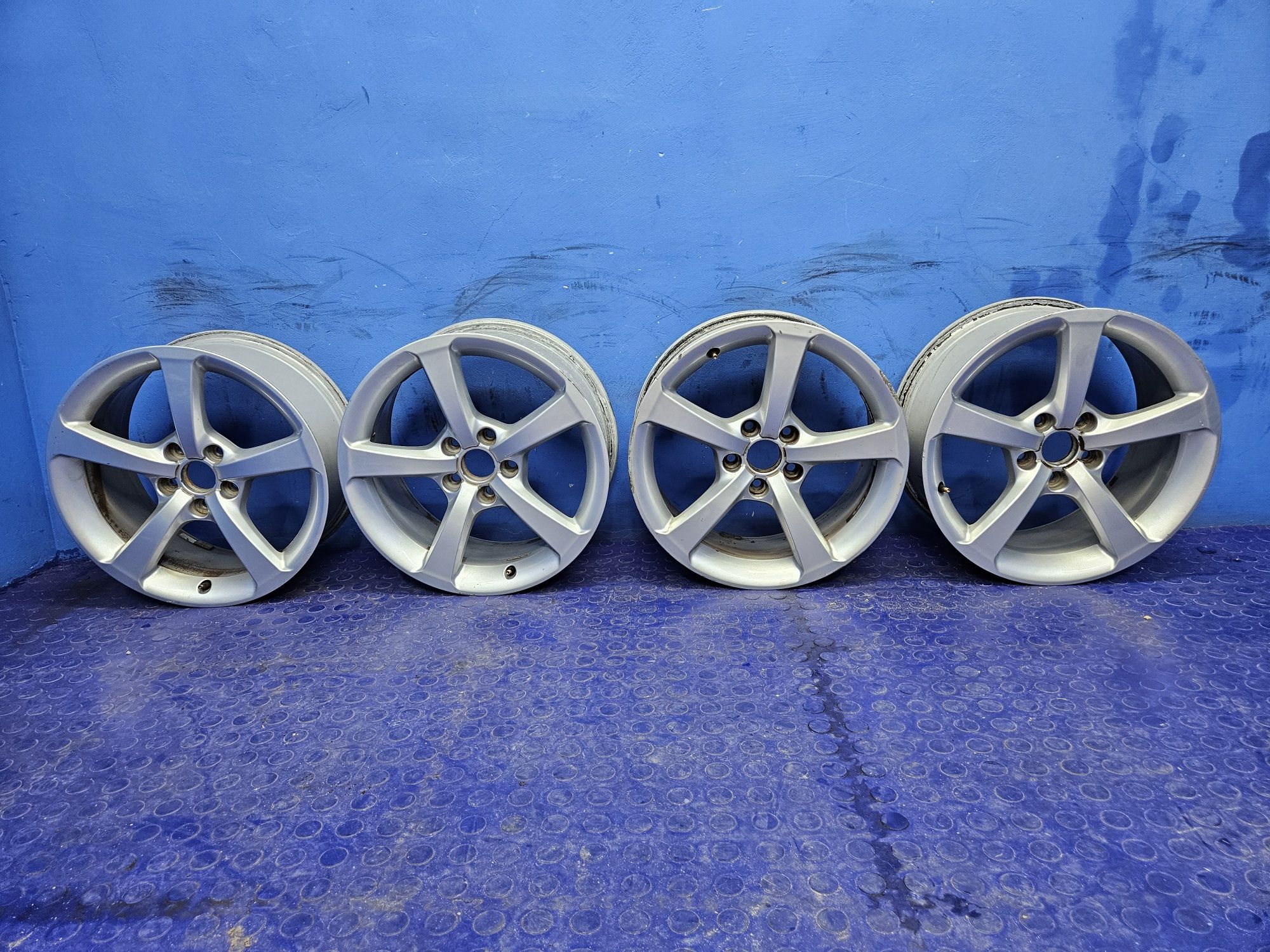 FELGI aluminiowe 17" AUDI A3 8V 5x112 komplet 7.5" ET43 oryginał