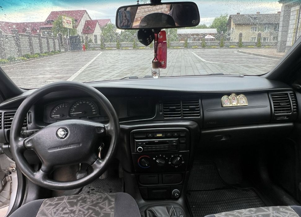 Opel Vectra B 1.8 16V