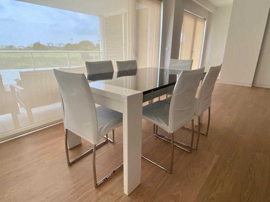 Mesa de Jantar Moderna de Vidro