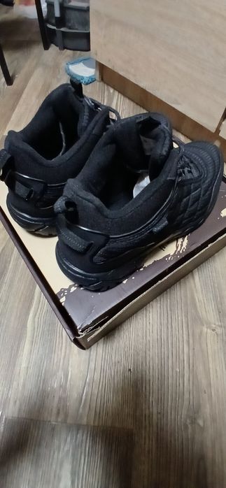 Кросівки зимові 42 розмір