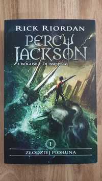 Percy Jackson i bogowie olimpijscy Tom 1 Złodziej Pioruna Rick Riordan