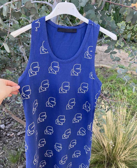 Karl Lagerfeld niebieska bawełniana sukienka basic nadruk