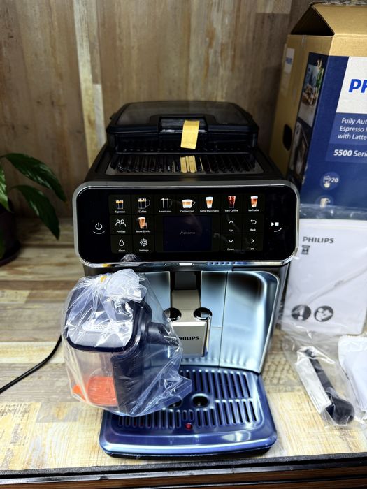 Кавомашина Philips LatteGo Series 5500 Series EP5547/90