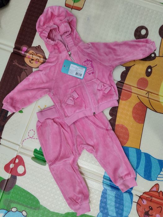 Велюровий костюм для дівчинки 62 новий