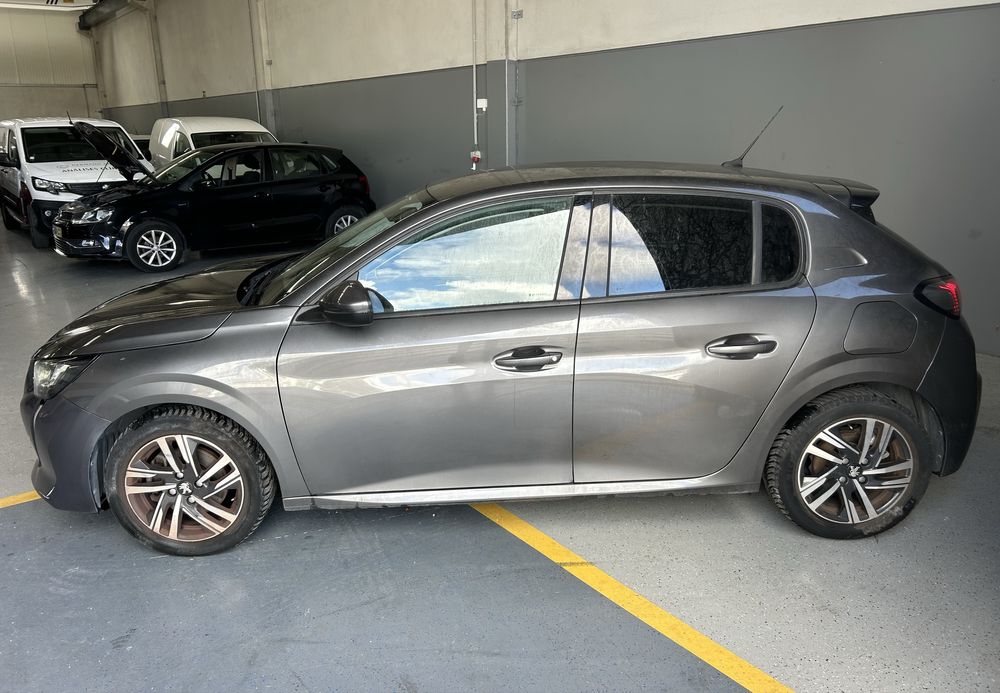 Peugoet 208 1.2 T Allure de 2021
