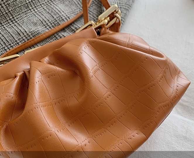 Torebka Damska•Totally Classy•Brąz•Bagietka•ZŁOTY•Łańcuch•DZIEŃ KOBIET