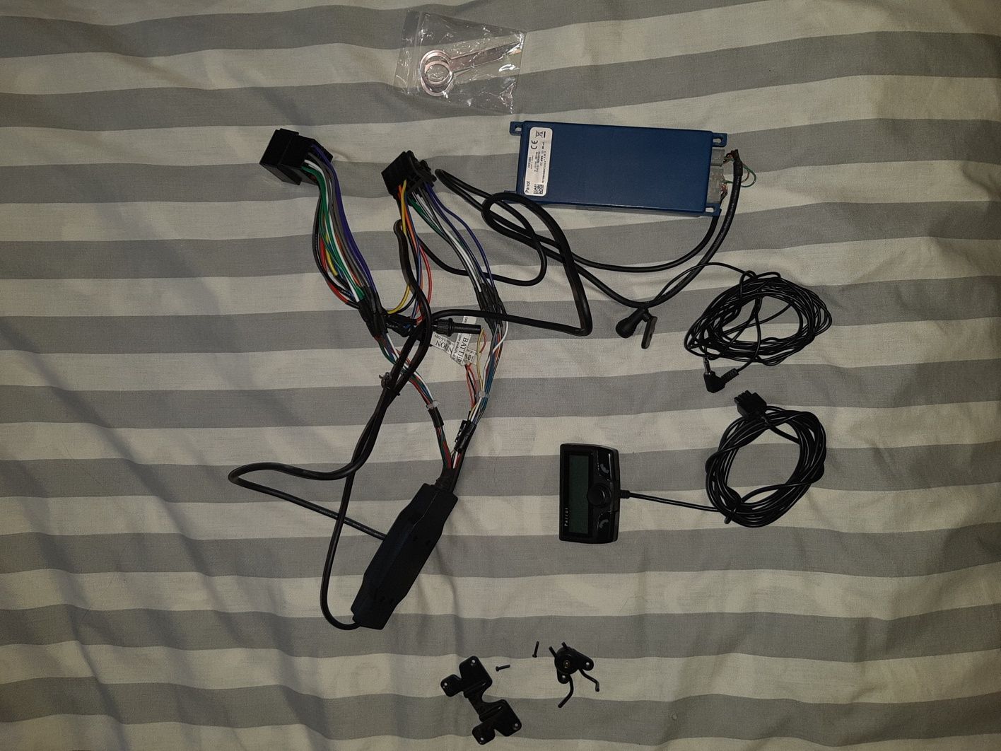 Система вільні руки. Parrot CK3100. Bluetooth