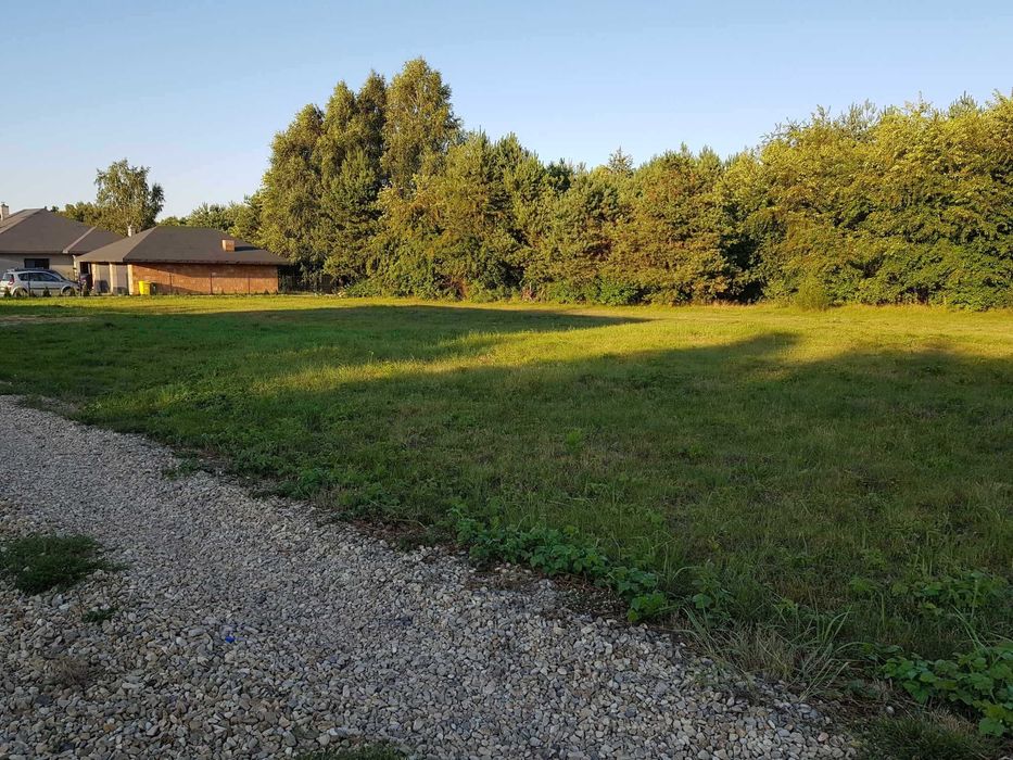 Atrakcyjna działka budowlana 1585 m2 z warunkami zabudowy