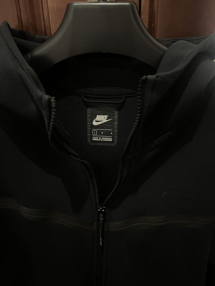 Nike tech fleece