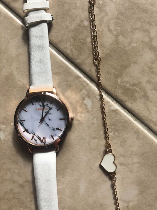 Conjunto de relógio e pulseira