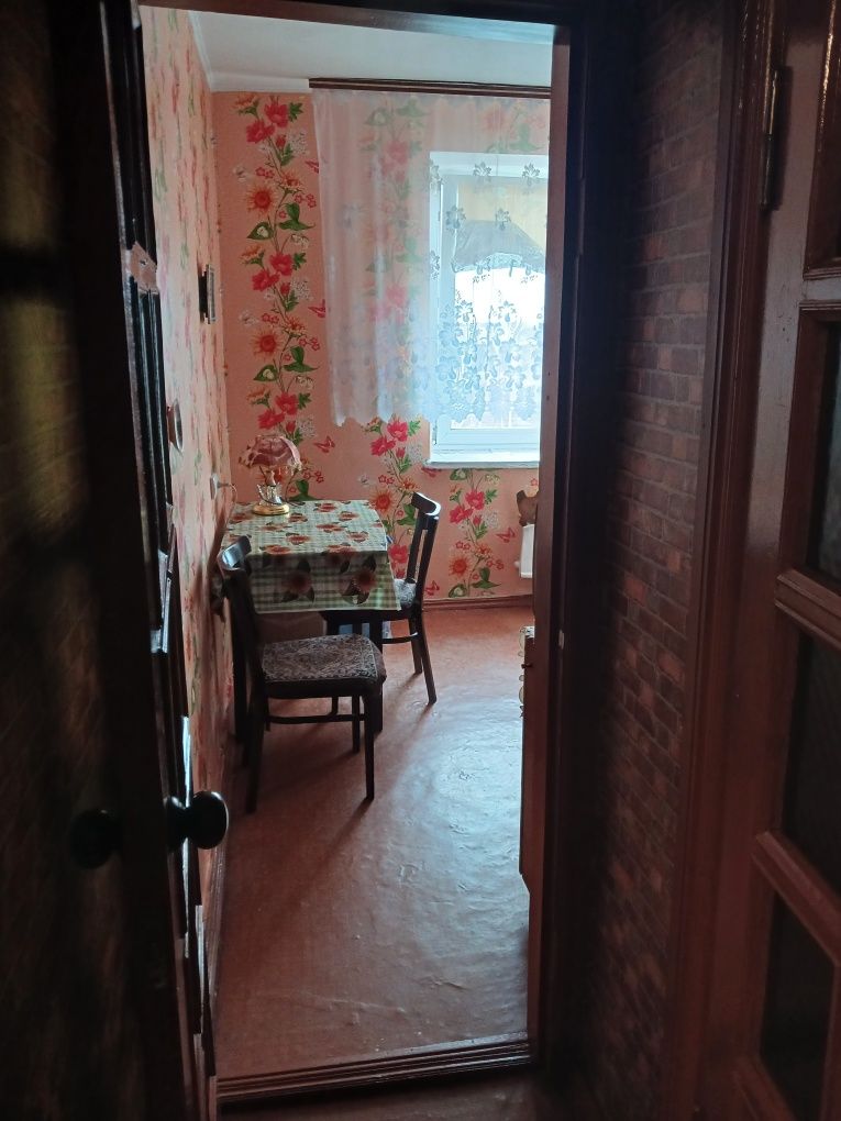 Продам квартиру в Кременчуге ост Козацкая