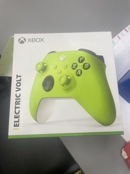Kontroler xbox series x elektryzująca zieleń